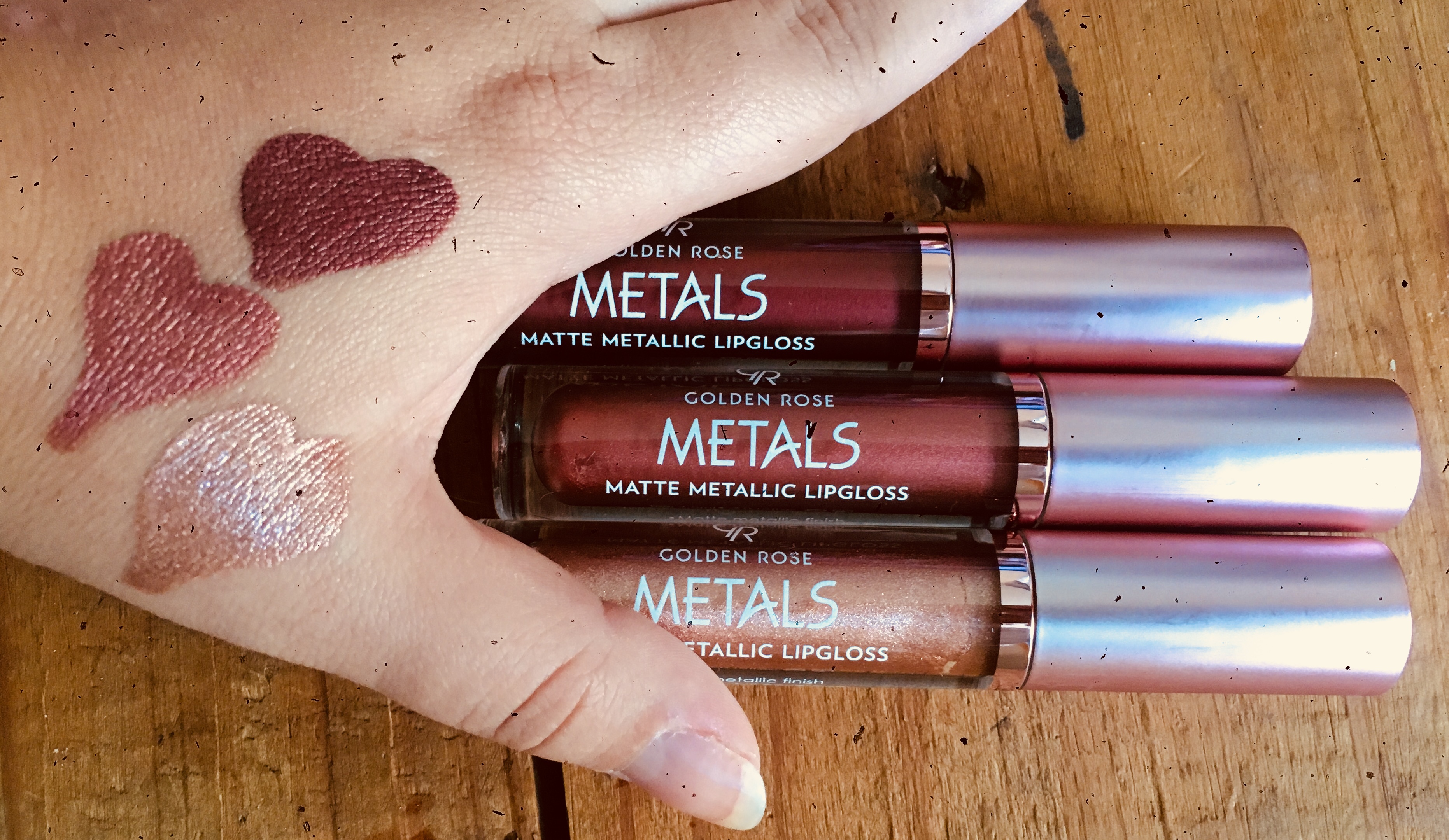 Swatch Matte Mettalic LipGloss Cookies MakeUp